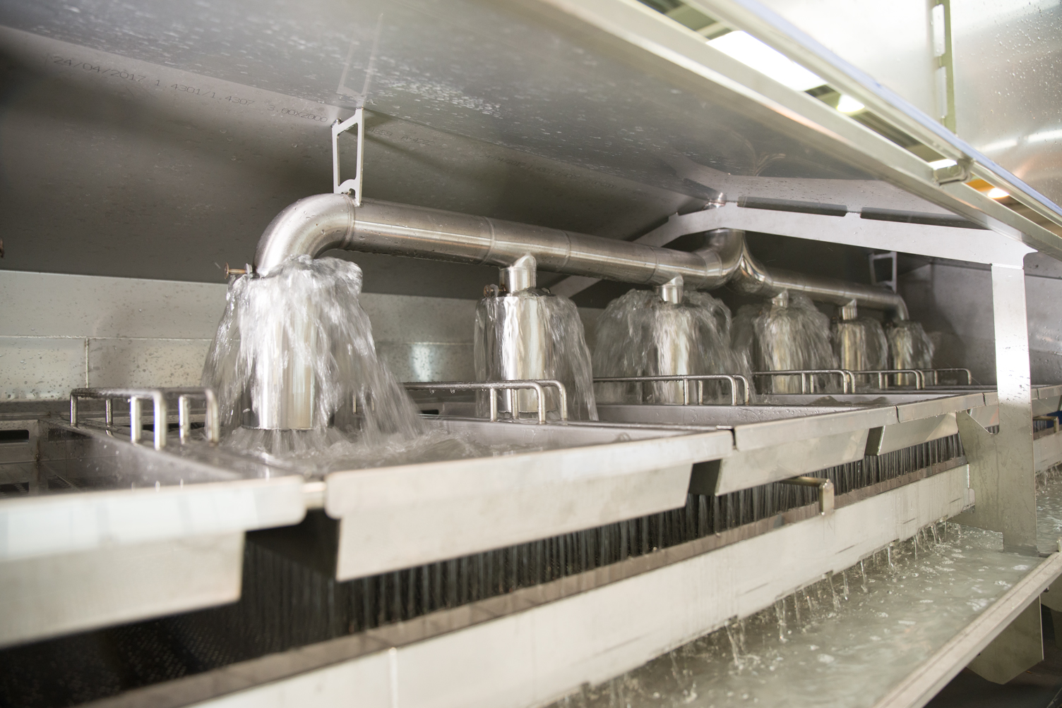 industrial cooker with rainshower